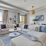 Guestready - Chic High-Rise With Canal Views